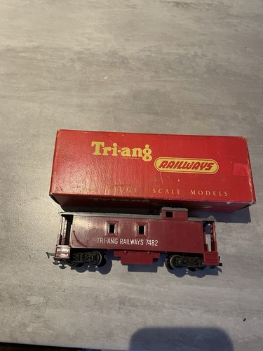 Early 1954 version - triang, r115