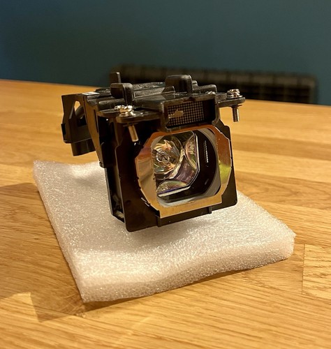 Lae900 projector lamp bulb - et-lae900,