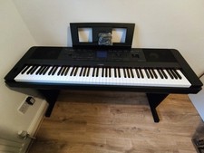 Yamaha Portable Grand Electric Digital Piano 88 Key DGX-660 Excellent Condition