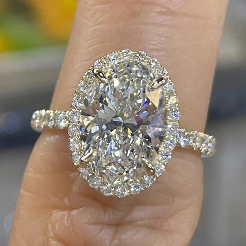 White moissanite 90ct oval - white, 3.90ct