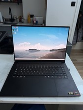 Razer Blade 16 (AMD Ryzen AI
