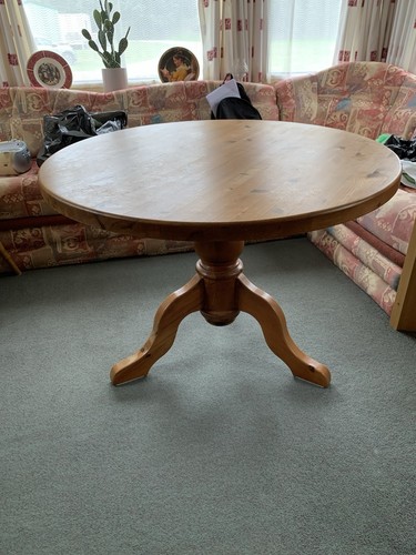 Solid pine central pedestal - pine,