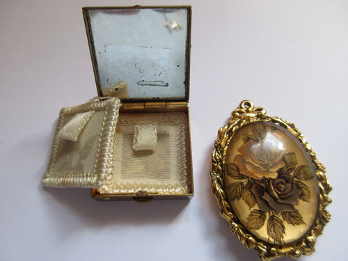 Miniature powder compact - miniature, and