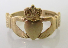 Gold Claddagh Ring - Vintage