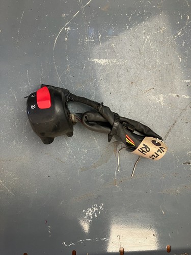 Suzuki 125 right - suzuki, hand