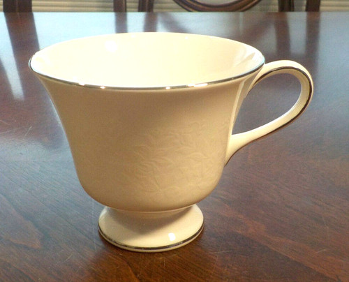Wedgwood silver ermine - , "silver