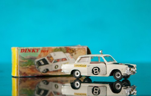 Dinky toys east african - dinky,