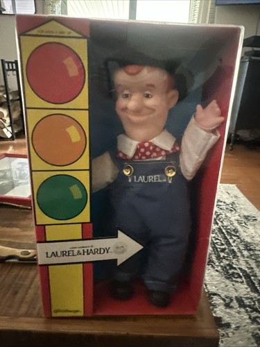1983 laurel hardy be - 1983, &