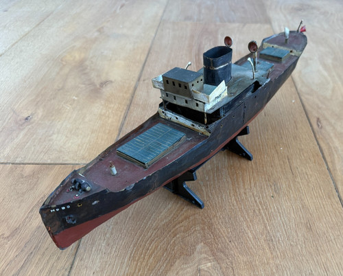 Vintage tinplate model coastal - tinplate,