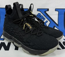 Size 10 Nike LeBron 15