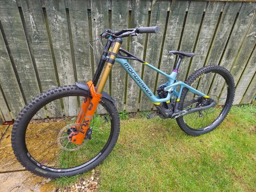 Downhill mountain bike - downhill,