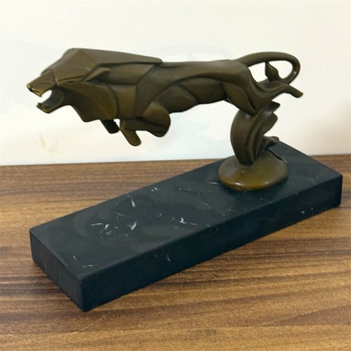 Lion art deco bronze - art,