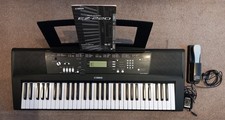 Yamaha Piano EZ-220 61 Keys