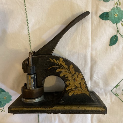 Antique cast iron - letter, press