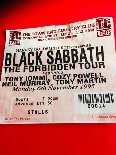 Vintage 90s rock memorabilia - 90s,