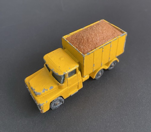 Vintage husky models - no.13, guy