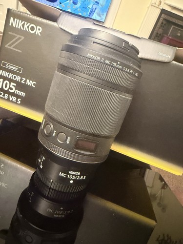 Nikon nikkor 105mm - nikon, f/2.8