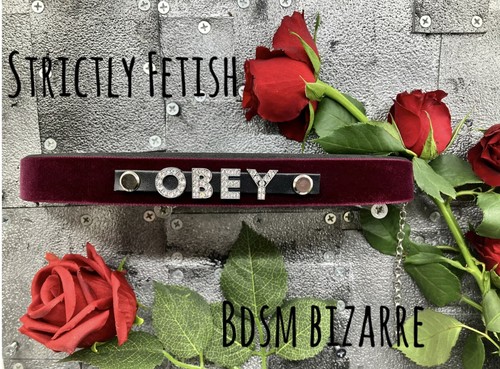 Velvet bondage collar - velvet,