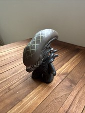 Titans Vinyl Figure 2015 AVP Aliens vs Predator xenomorph figure