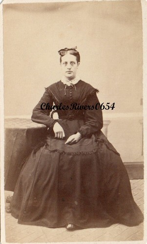 Unattributed cdv lady - cdv, dress