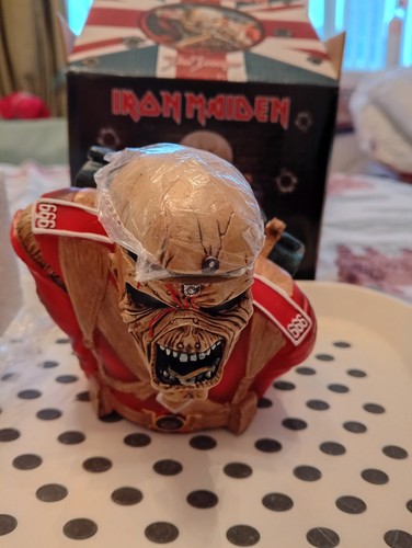 Iron maiden the trooper eddie - iron,