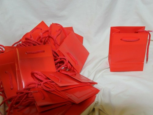 Red frosty gift - 3, 1/8