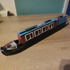 Narrow Boat Model by Leonardo
