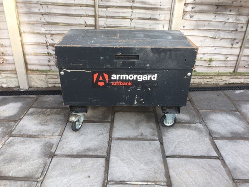 Armorgard van vault site - van,