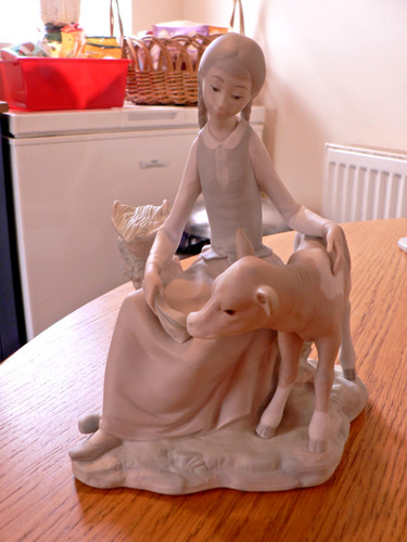 Lovely lladro 4813 girl - a,