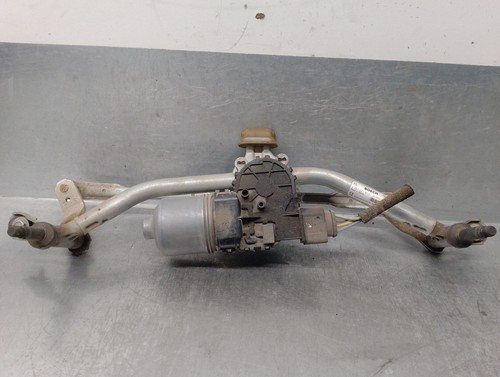 9815497780 front windshield - front,