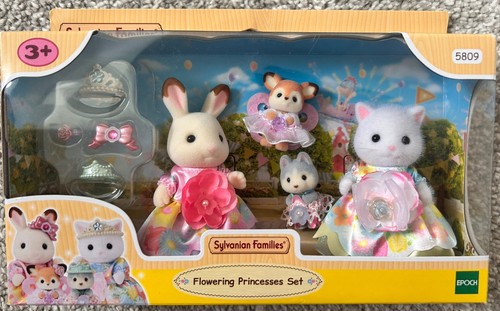 Sylvanian families flowering - families,