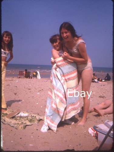 Half frame slide girls on - frame,