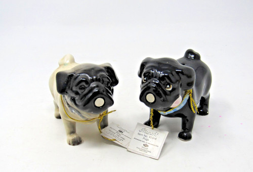 Pug dogs kissing salt - pug, pepper