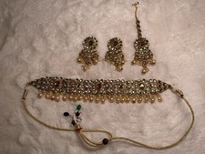 Indian Gold Tone Faux Diamond & Pearl Choker Necklace Earrings Tikka Set
