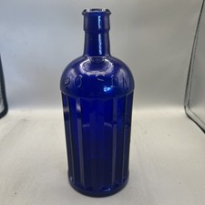 NICE GENUINE 16 OUNCE VICTORIAN POISON BOTTLE VARIANT EMBOSSED WITH “POISON”