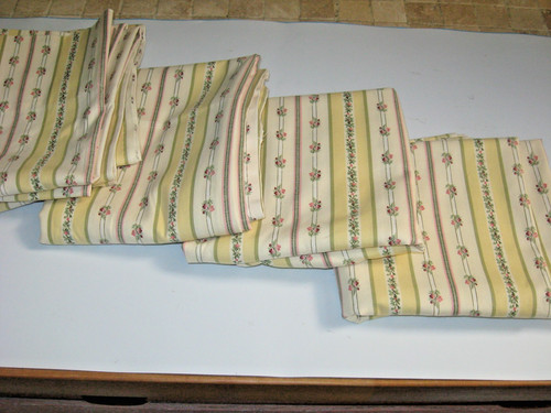 Vtg french chic floral - chic, ticking