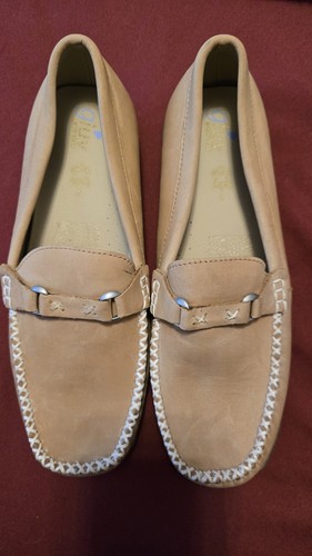 New womens tan gluv - new!!!,
