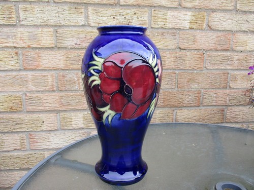 Moorcroft large anemone on - ,