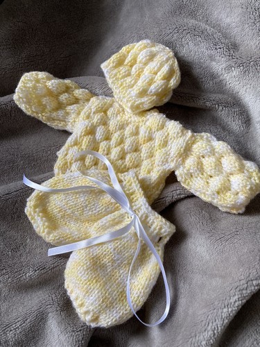 Hand knitted dolls - clothes, to