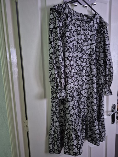 Black white floral size - black,