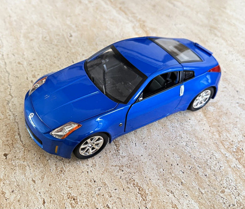 Ertl nissan 350z blue - 1/18,