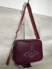 Brand New Burgundy Stud Detail