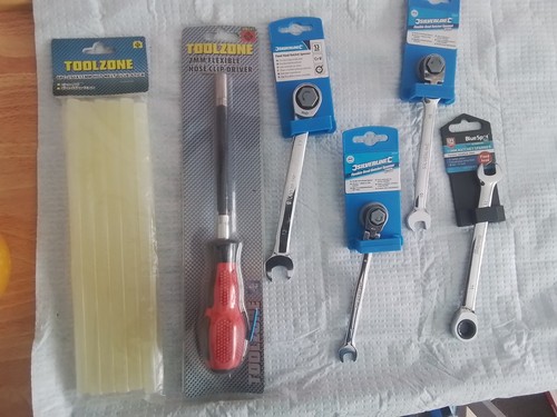 Assorted tools spanners