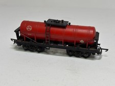 TRI-ANG TT Scale ICI Red Bogie Tank Wagon + Spare