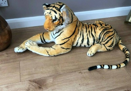 Large tiger giant - tiger,