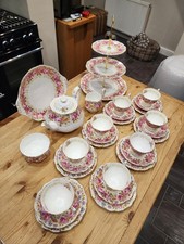 Royal Albert SERENA eight
