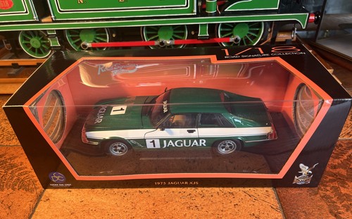 Road signature 92658 jaguar - road,