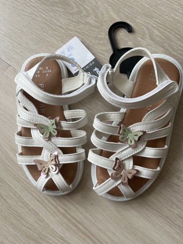 Size infant girls - 8, white