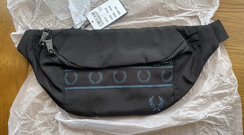 Bnwt fred perry - bnwt, taped