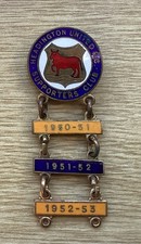 RARE OLD 1950s HEADINGTON ( OXFORD ) UNITED SUPPORTERS CLUB BADGE & 3 YEAR BARS